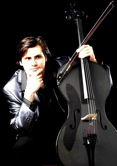 Cellist Stjepan Hauser.jpg
